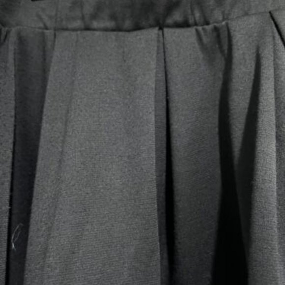 Brand New Valia Black and White Flare Skirt Size Medium - Picture 2 of 6